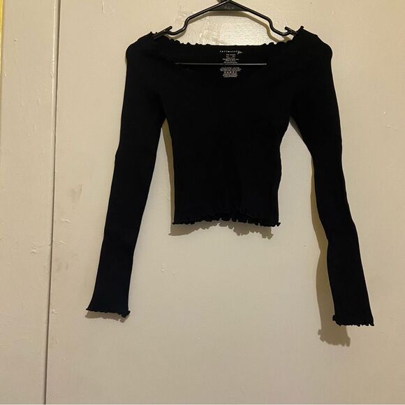 Free People Intimately Black Lettuce-Edge Crop Long Sleeve Top XS/S - Picture 4 of 6